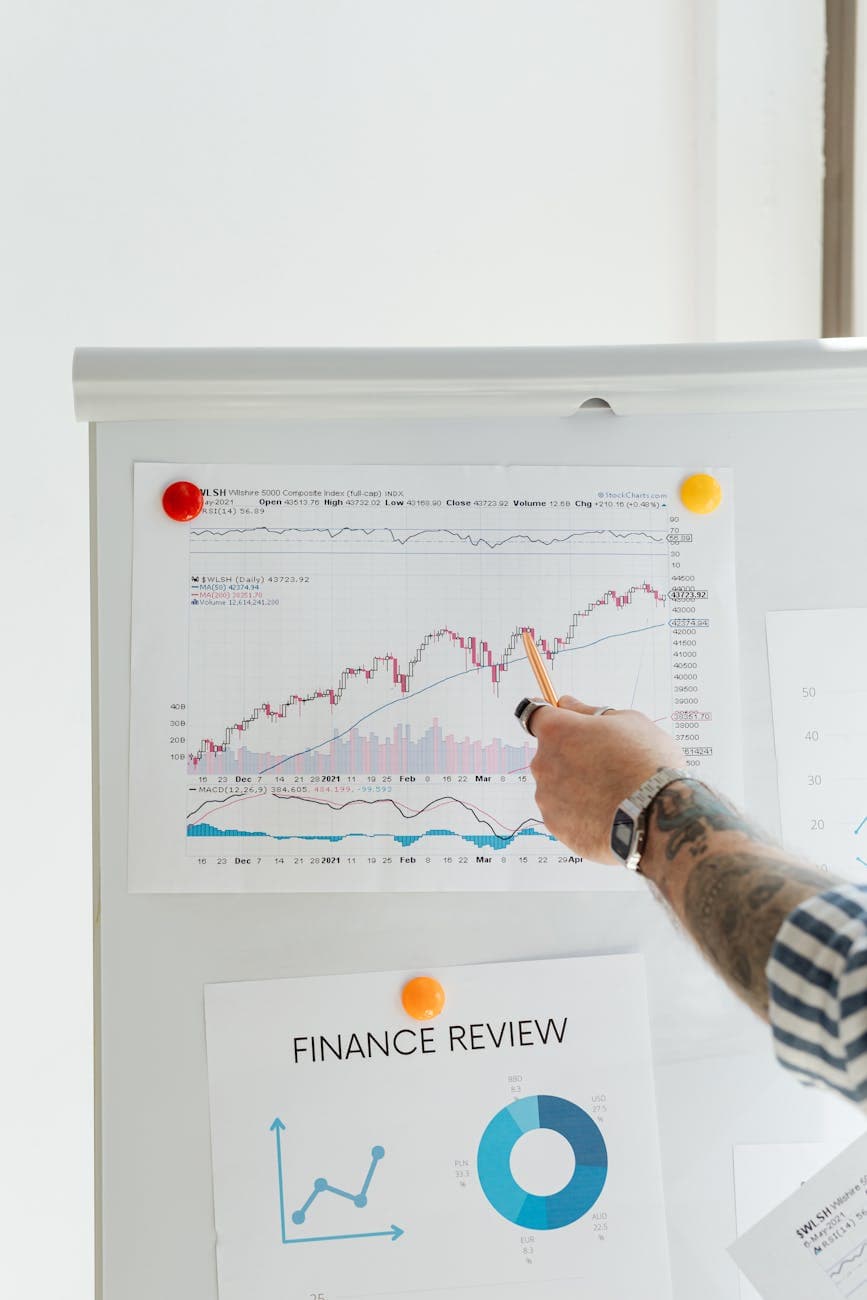 Sentiment Analysis in SaaS Reviews: Turning Noise into Competitive Insight